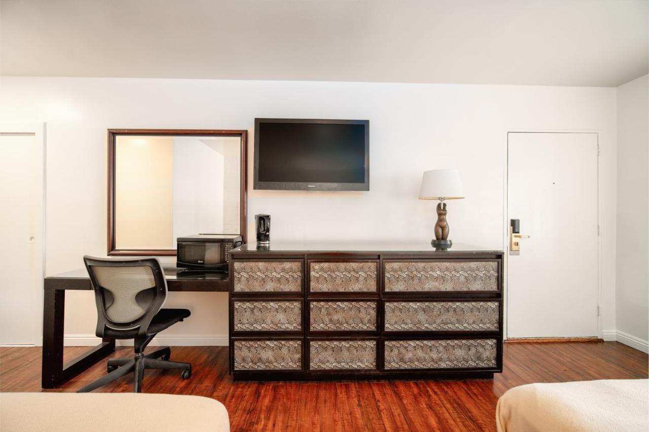 Hollywood Downtowner Inn Лос-Анджелес Экстерьер фото