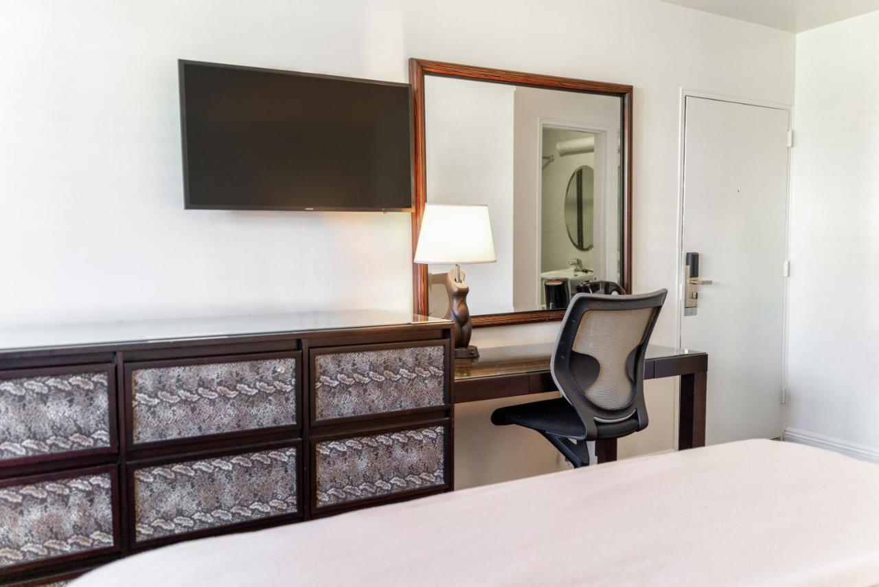 Hollywood Downtowner Inn Лос-Анджелес Экстерьер фото