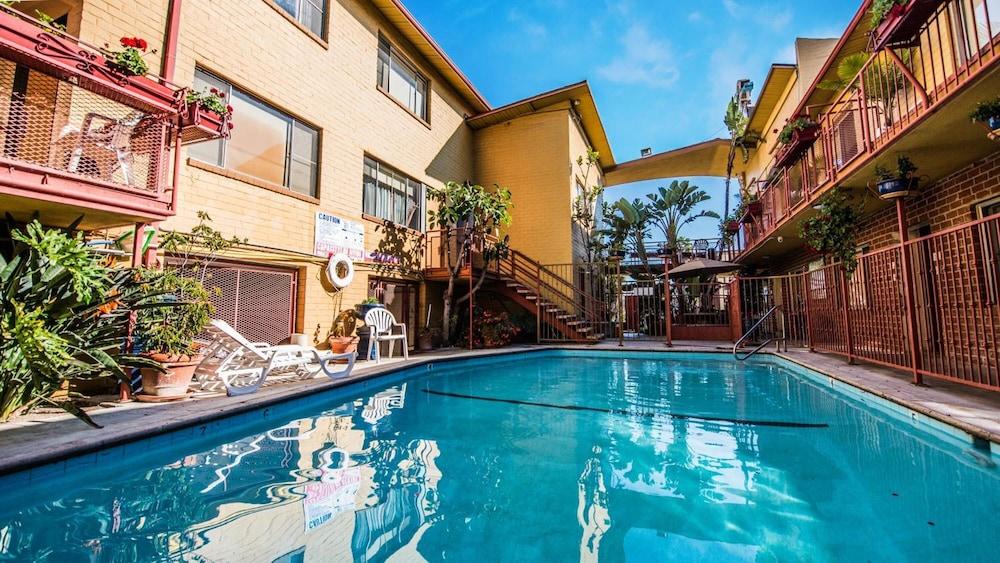 Hollywood Downtowner Inn Лос-Анджелес Экстерьер фото