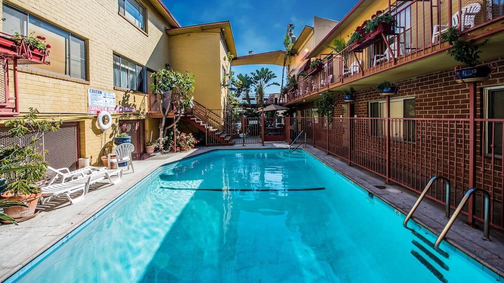 Hollywood Downtowner Inn Лос-Анджелес Экстерьер фото