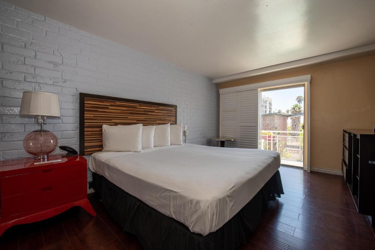 Hollywood Downtowner Inn Лос-Анджелес Экстерьер фото