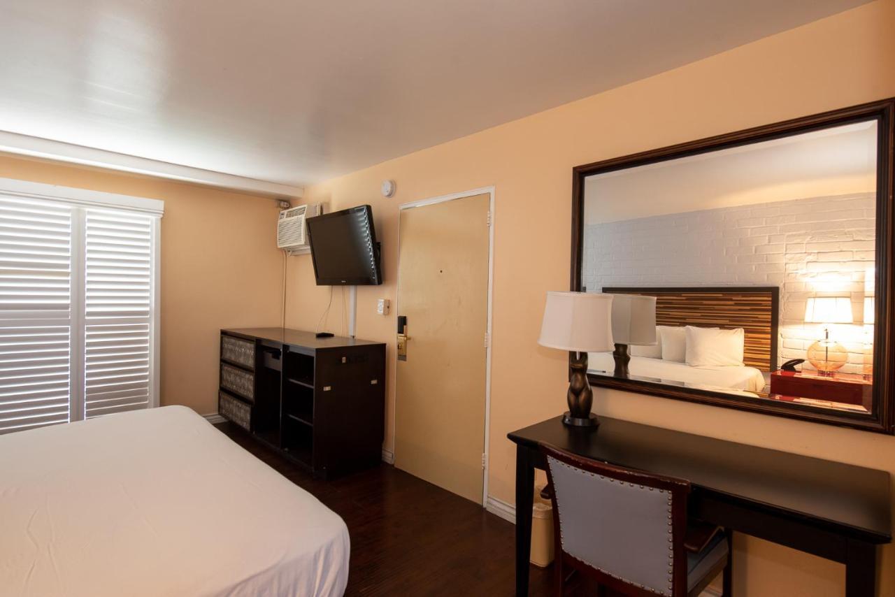 Hollywood Downtowner Inn Лос-Анджелес Экстерьер фото