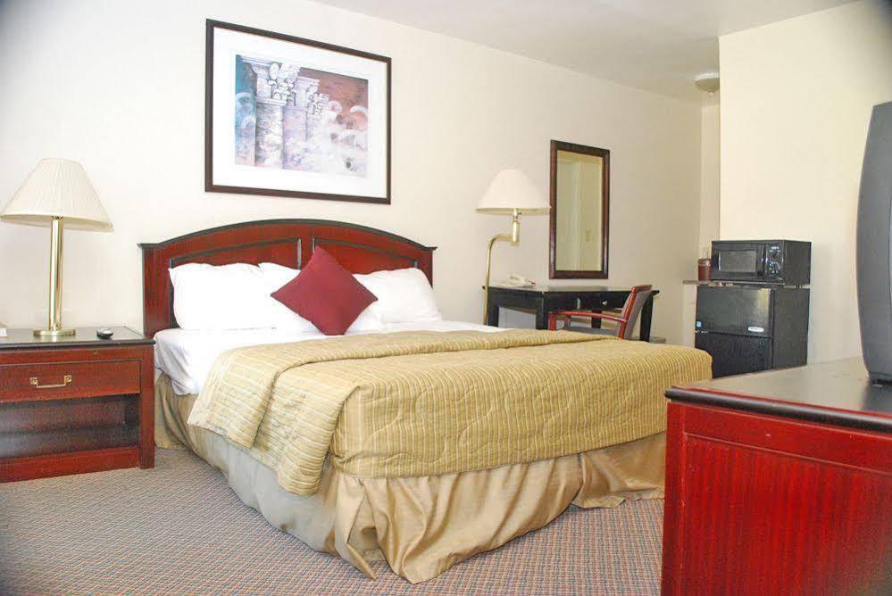 Hollywood Downtowner Inn Лос-Анджелес Экстерьер фото